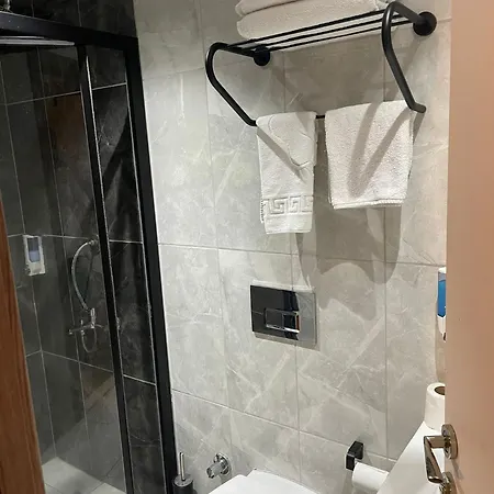 Hotel Edwin 3*