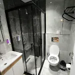 Edwin Hotel 3*