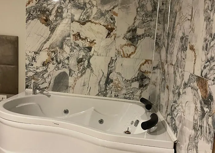 Edwin 3* איסטמבול